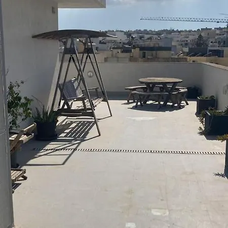 شقة Luxury Penthouse At Swieqi